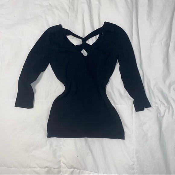 Vintage GUESS 3/4 sleeve 🖤 - Picture 3 of 3